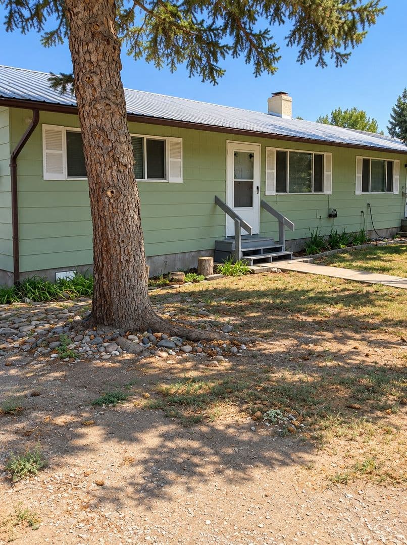 Union Apartment: 367 & 397 E Center St.