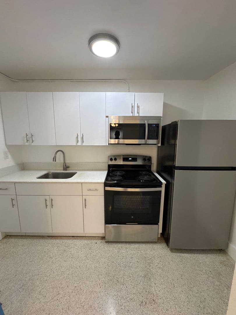 Miami Apartment: 649 SW 7th St.