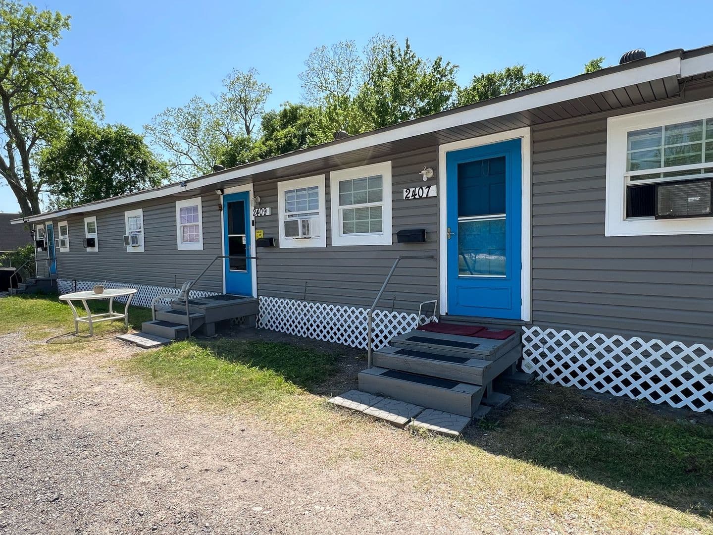 Beaumont Apartment: 2401 Franklin St.
