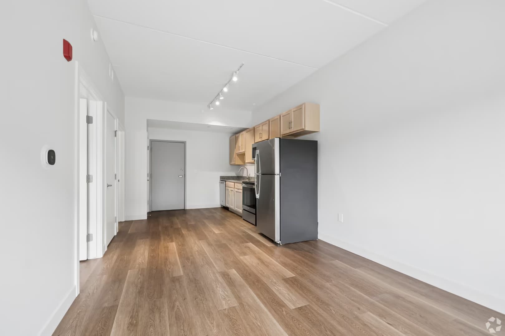 Grand Rapids Apartment: 1359 Plainfield Ave NE