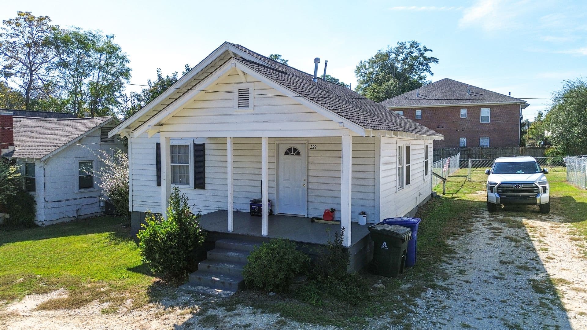 Auburn House: 229 Cook Street
