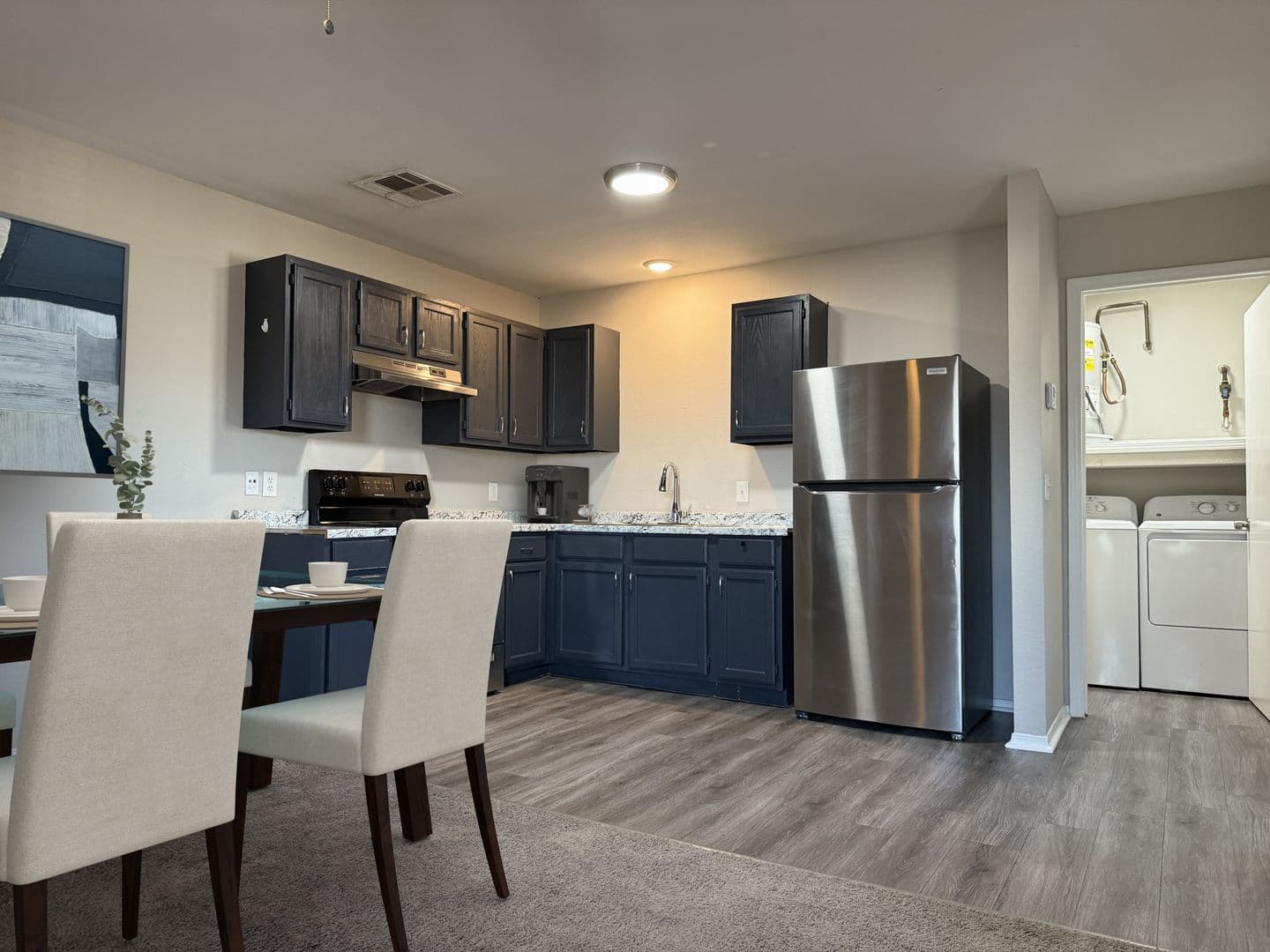 Springdale Apartment: 580 E Randall Wobbe Ln