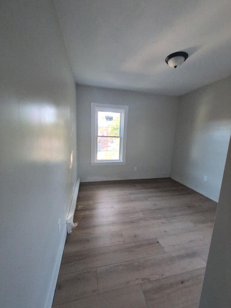 Worcester Apartment: 28 Woodward Street