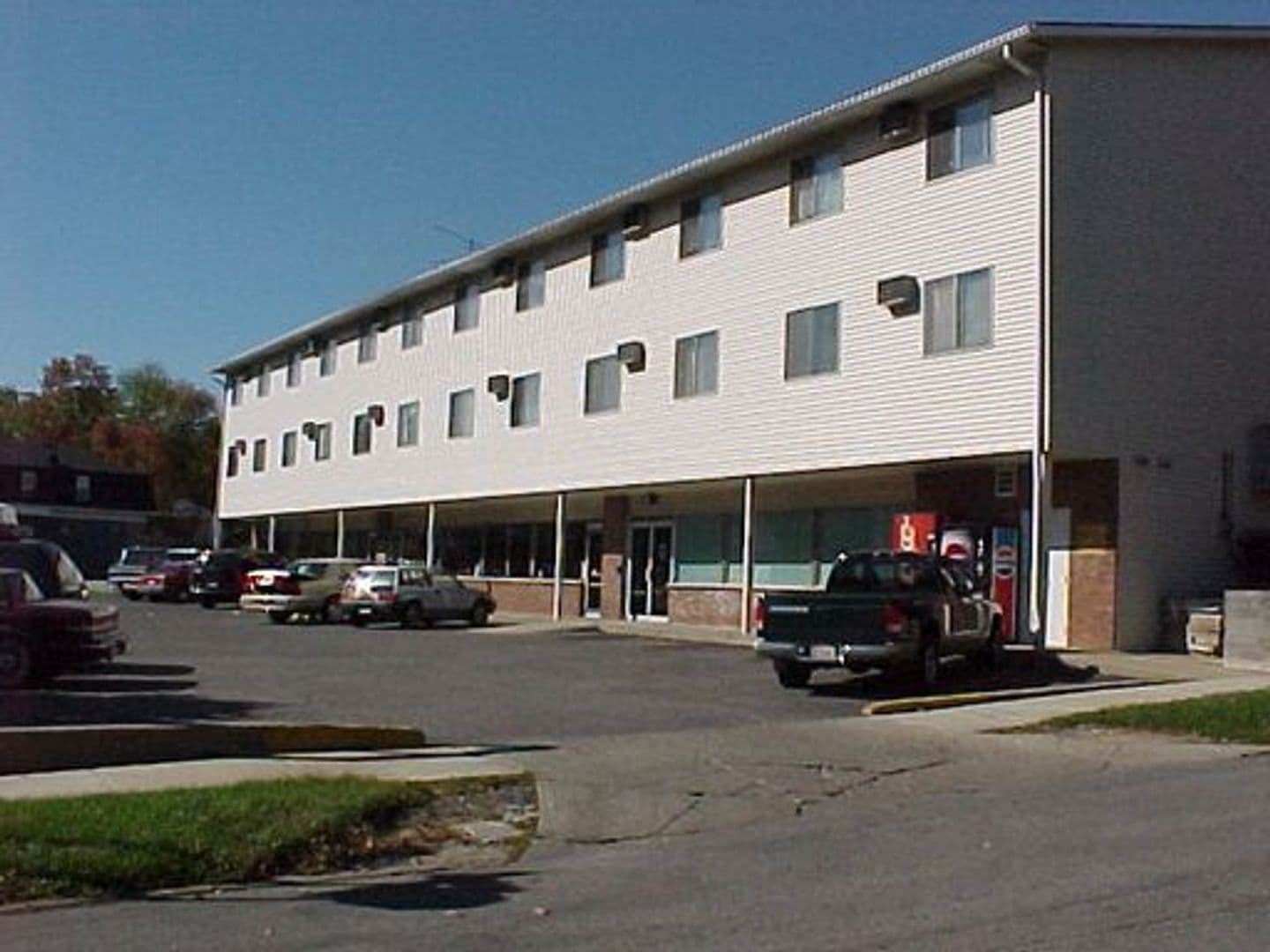 Bloomington Apartment: 400 W 2nd Street