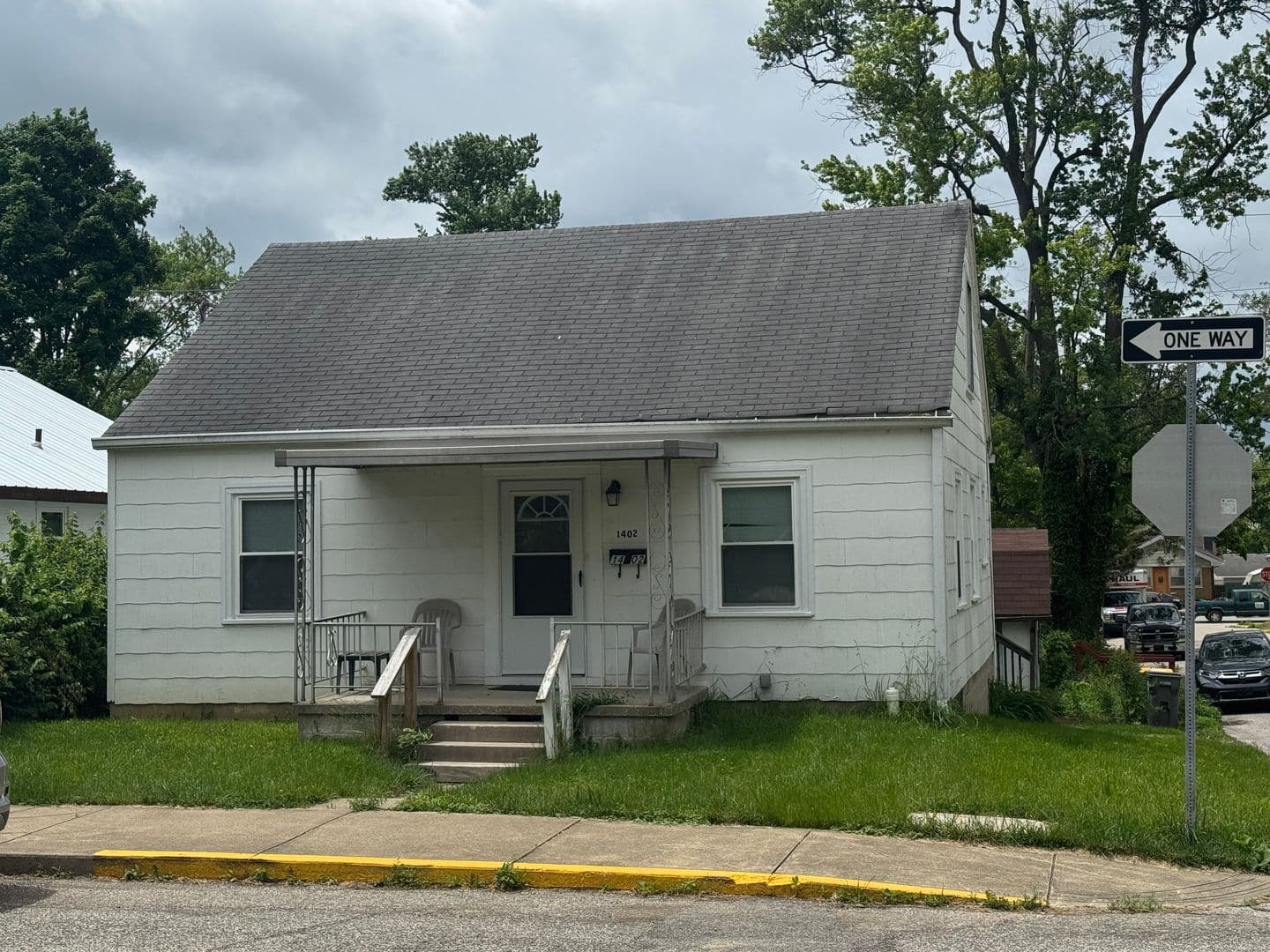 Bloomington House: 1402 S Washington Street