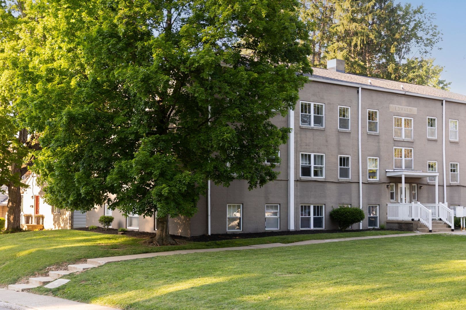 Bloomington Apartment: 809 S. Henderson St.
