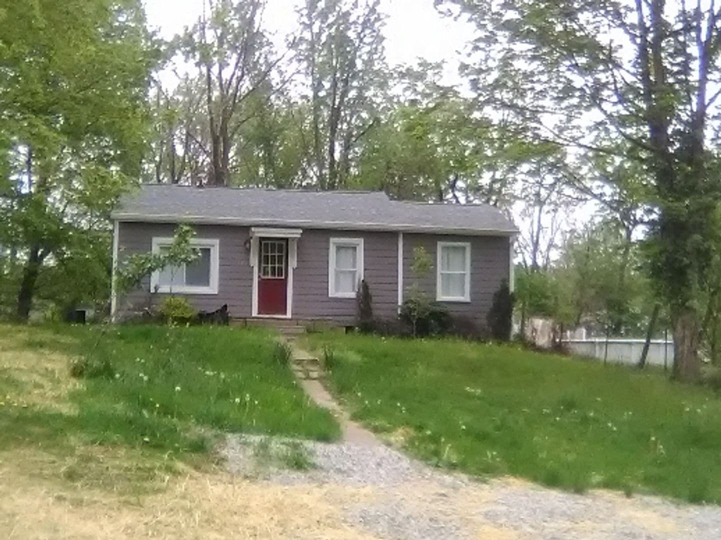 Bloomington House: 1406 W 17th Street