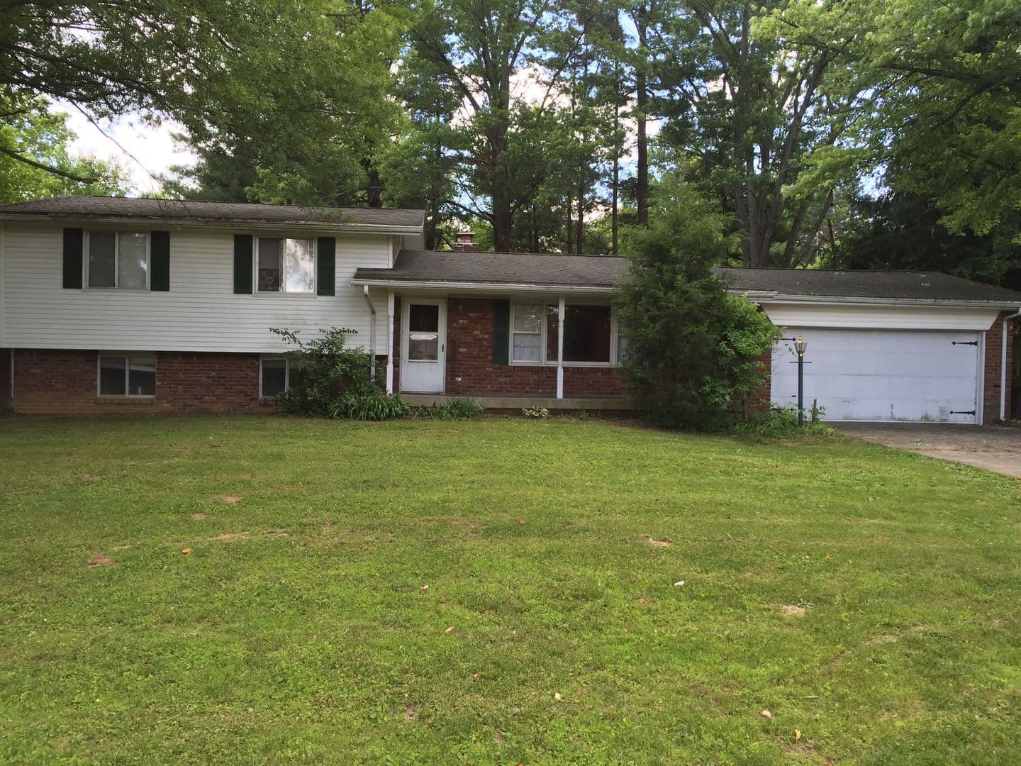 Bloomington House: 3840 E 10th Street