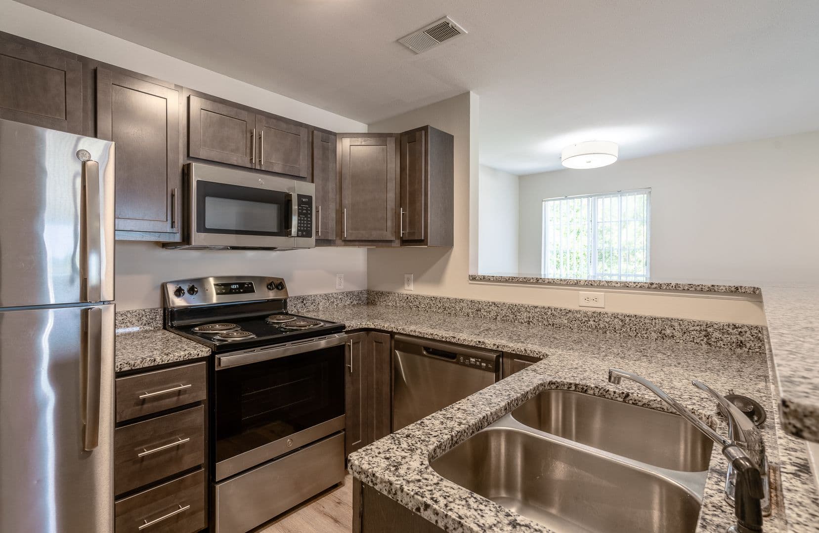 Grandville Apartment: 5943 8th Ave