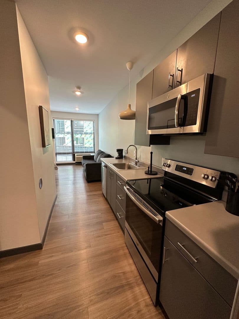 Omaha Apartment: 4400 S Douglas Street
