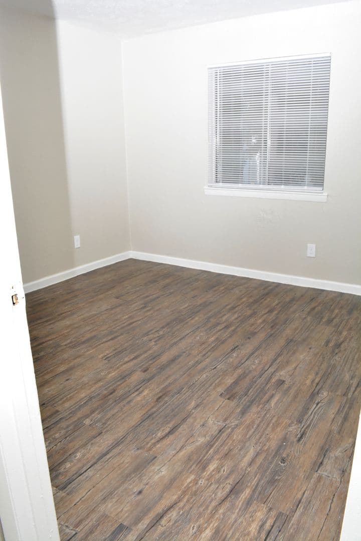 Mesquite Apartment: 2500 E Meadows Blvd
