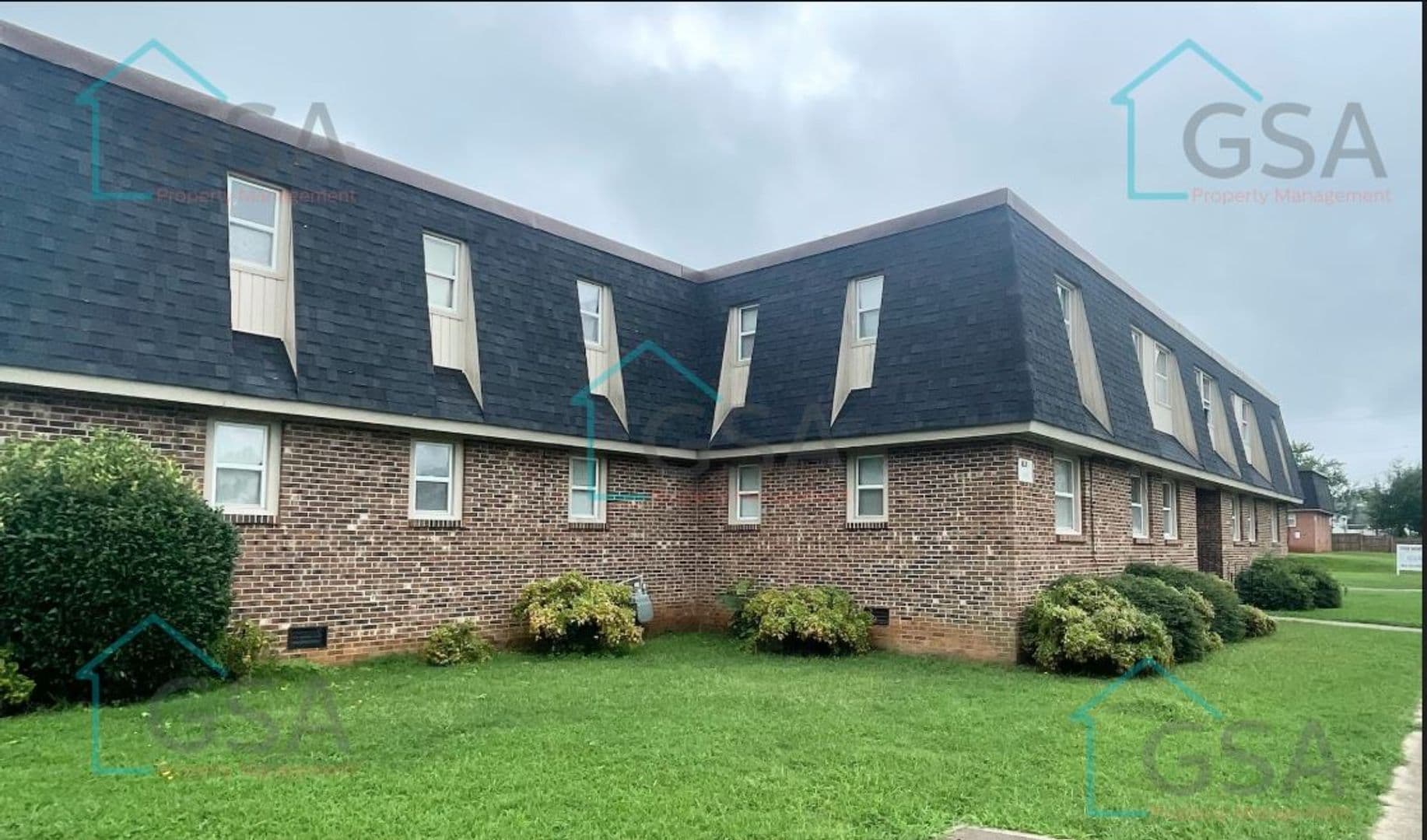Seneca Apartment: 401 S. Fairplay Street