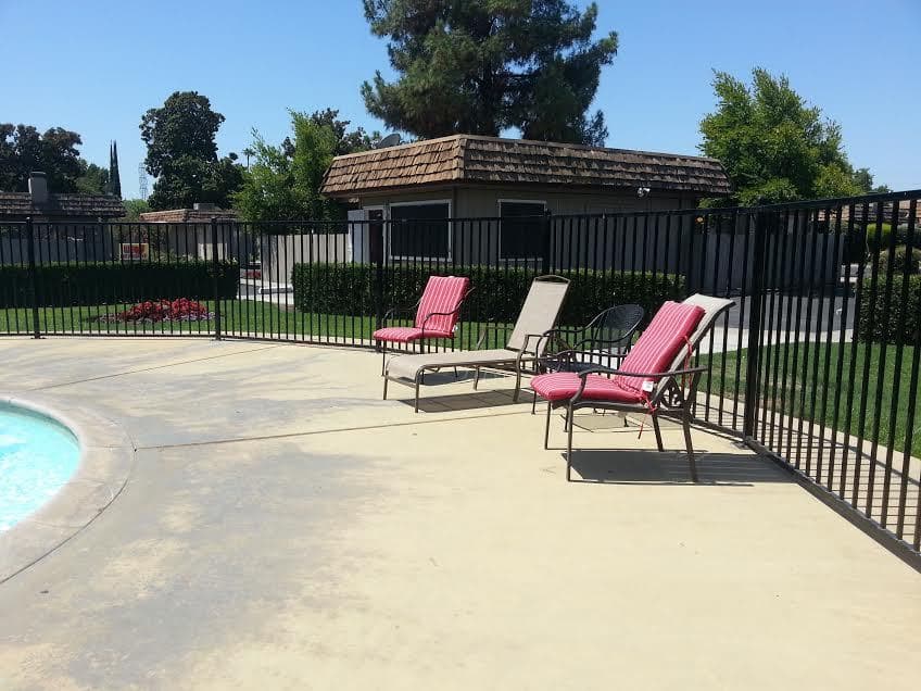 Fresno Apartment: 4735 E. Weldon