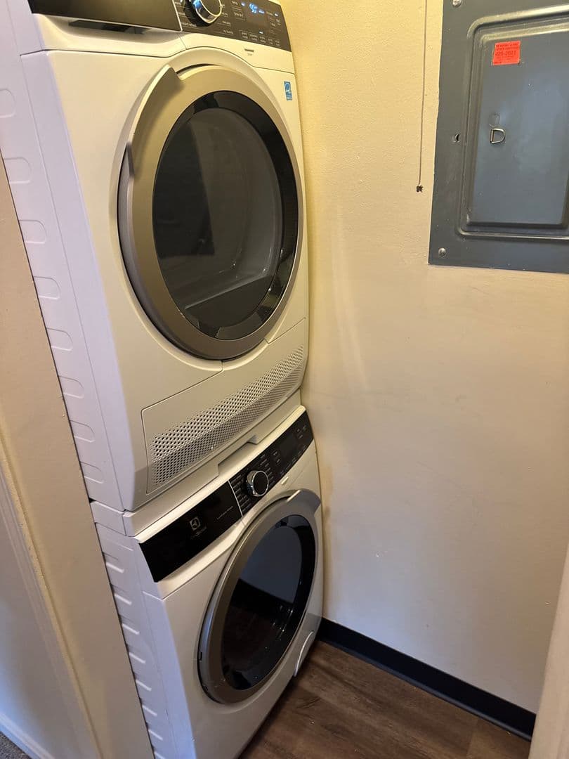 Evansville Apartment: 5001 Lakeside Court