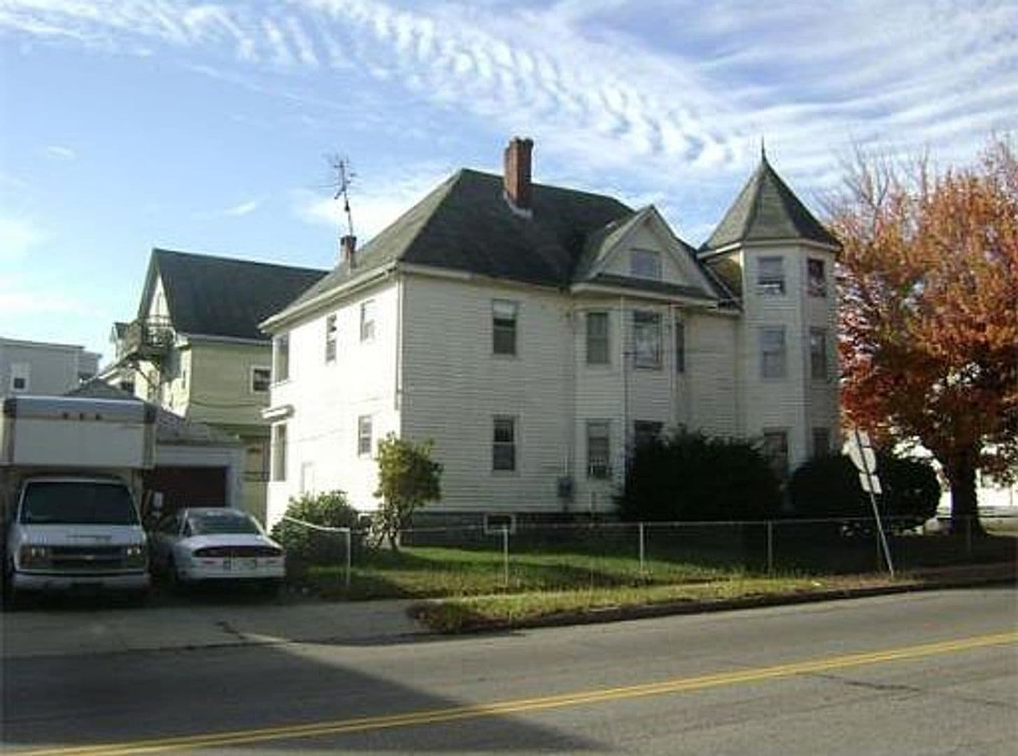 Lawrence Apartment: 36 Osgood Street