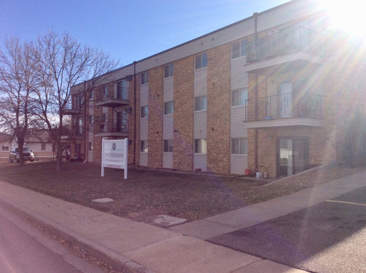 Dickinson Apartment: 1369/1425 14th St W