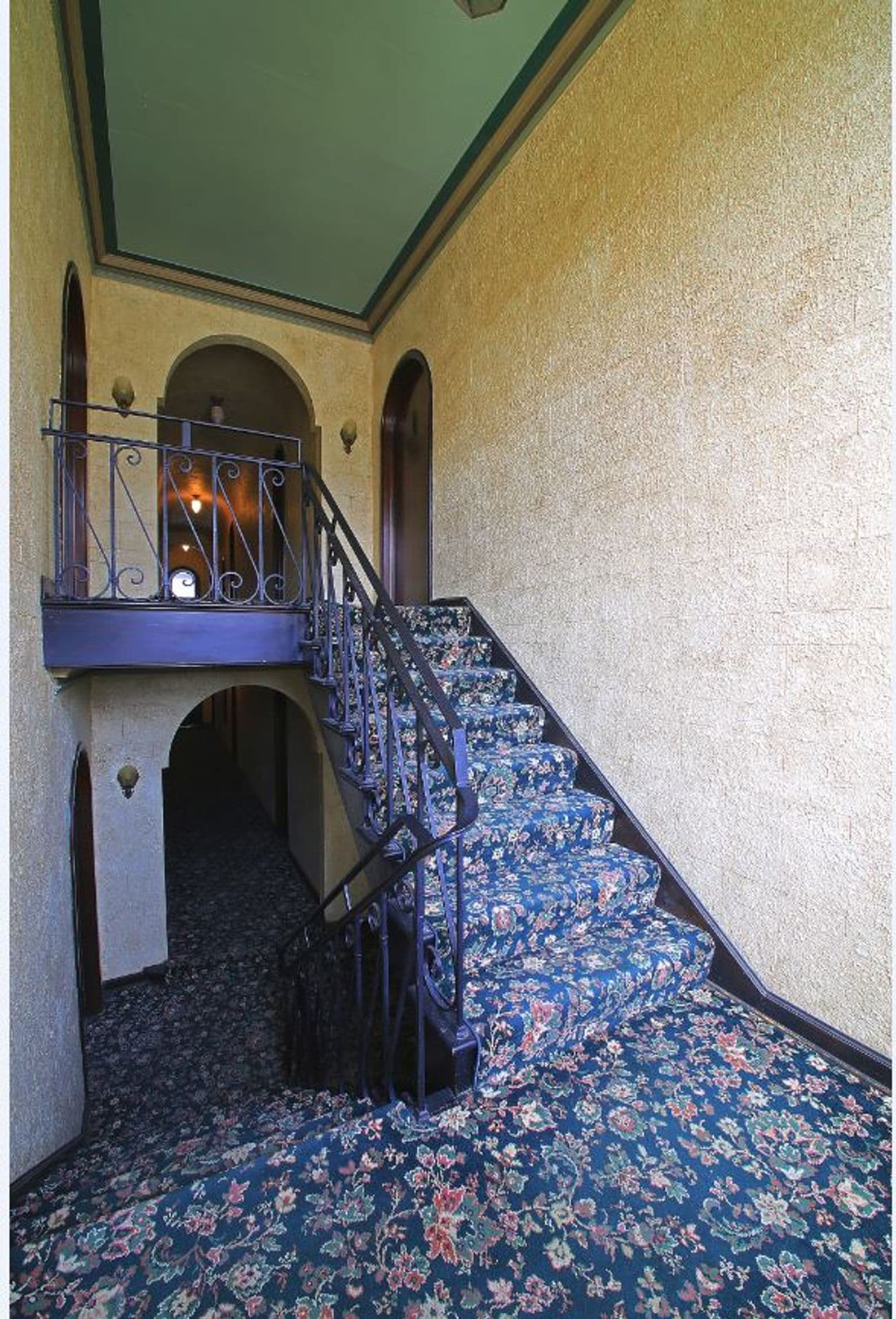 Minneapolis Apartment: 2806 Xerxes Ave S