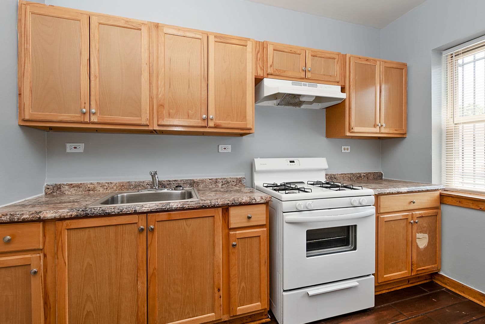 Chicago Apartment: 6320-28 S Troy St