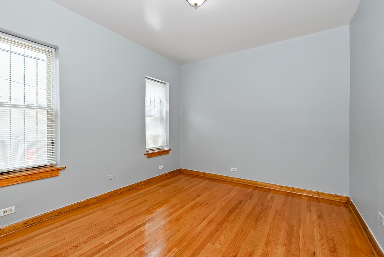 Chicago Apartment: 6320-28 S Troy St