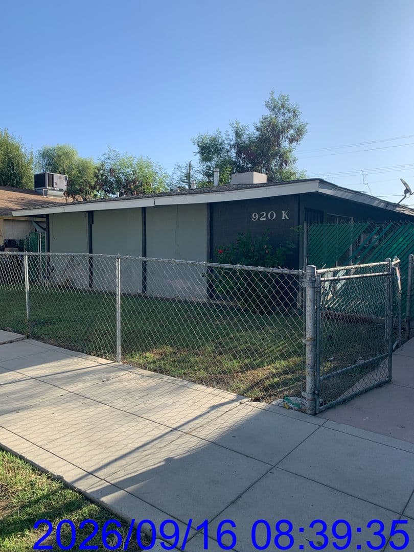 Bakersfield Apartment: 920 K St