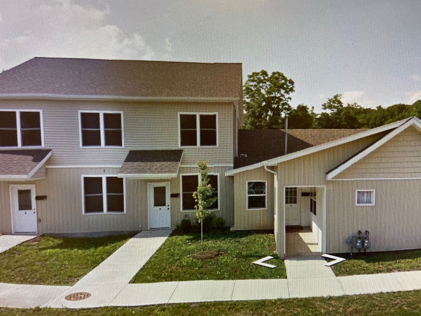 Ithaca Apartment: 902 Dryden Rd