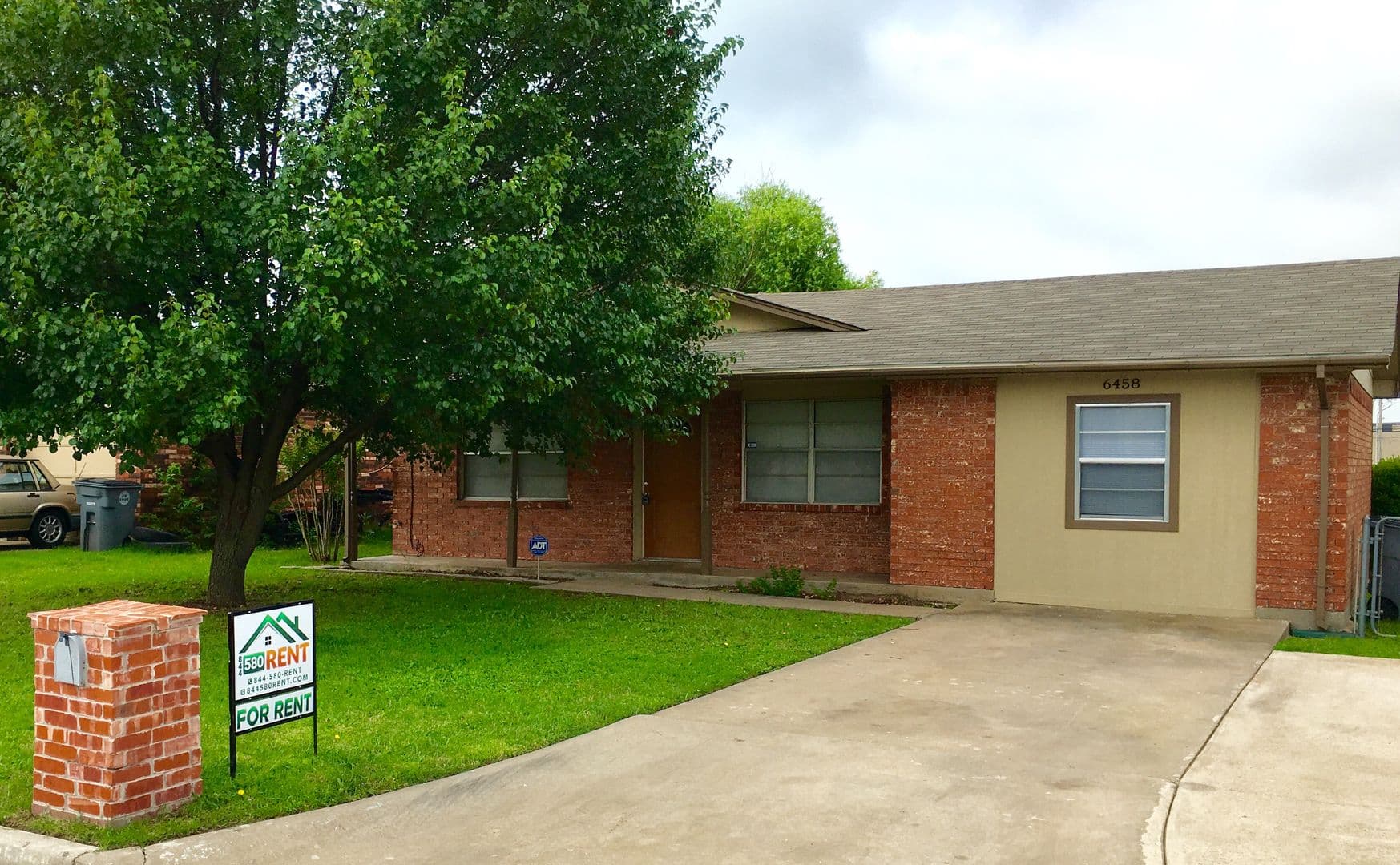 Lawton House: 6458 NW Columbia Ave