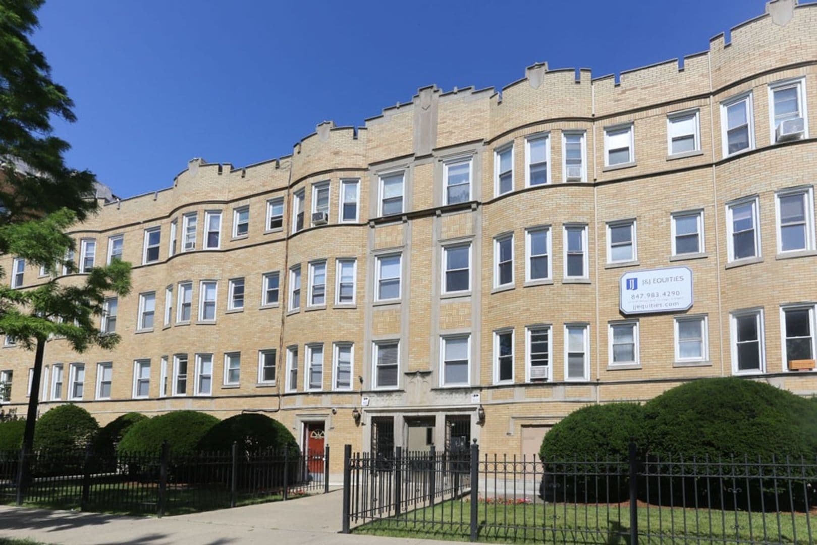 Chicago Apartment: 4501 - 4515 N. Malden