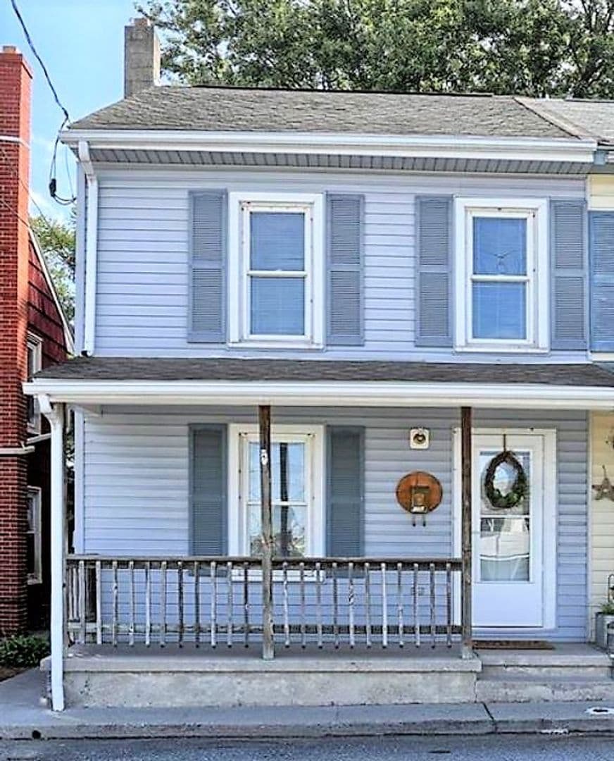 Lebanon House: 226 S. 6th Avenue