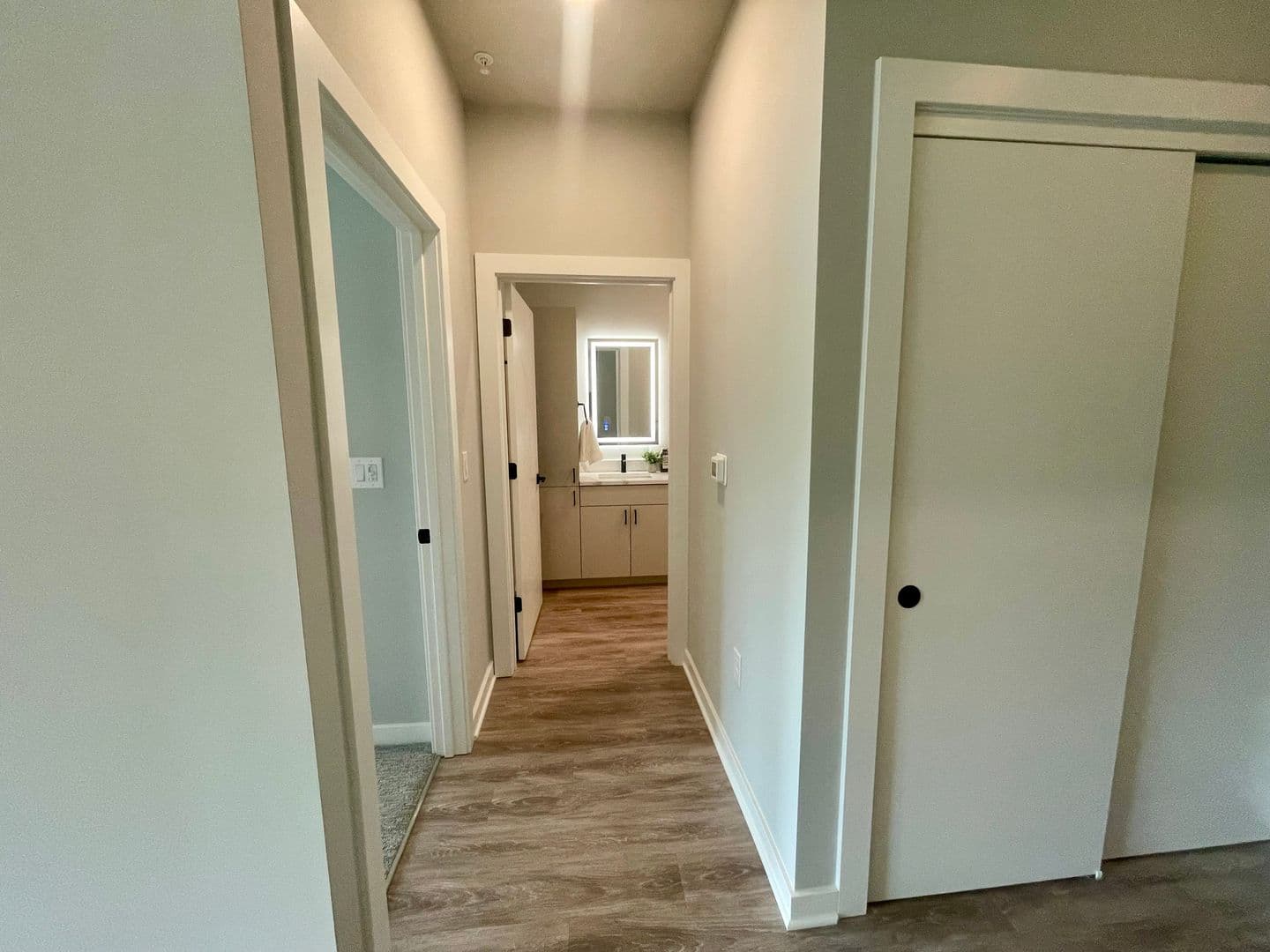Greenfield Apartment: 4050 Layton Avenue
