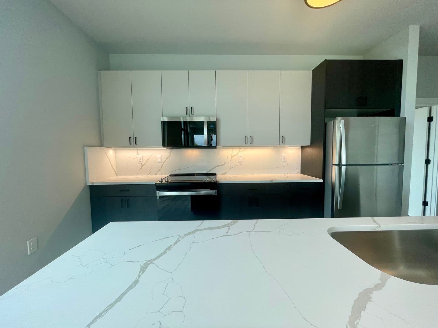 Greenfield Apartment: 4050 Layton Avenue