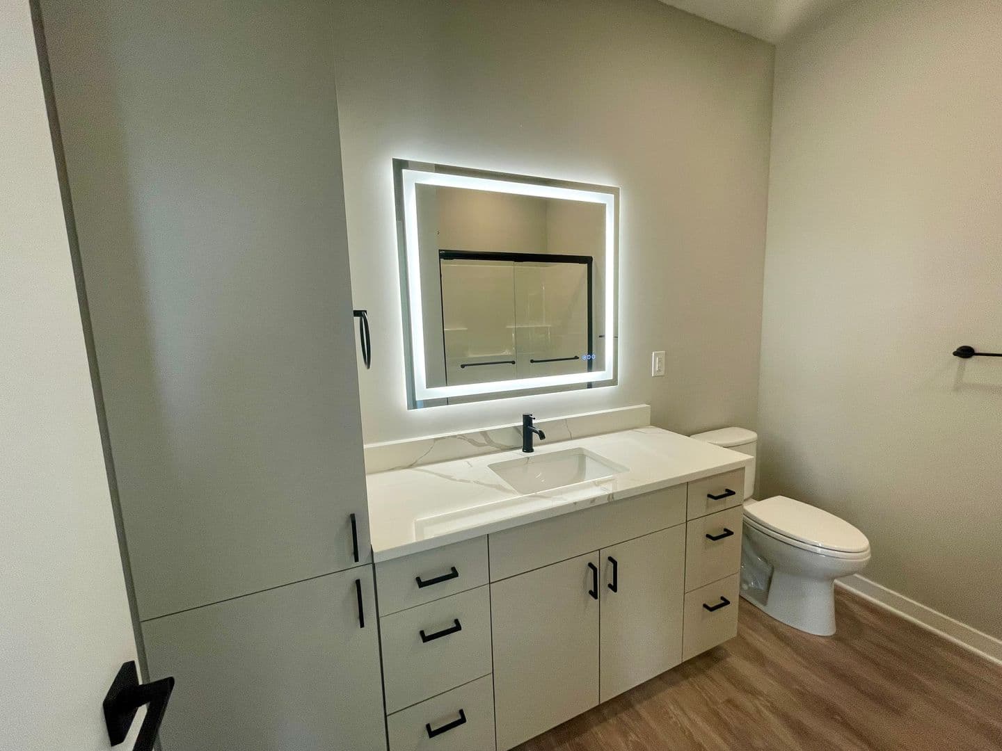 Greenfield Apartment: 4050 Layton Avenue