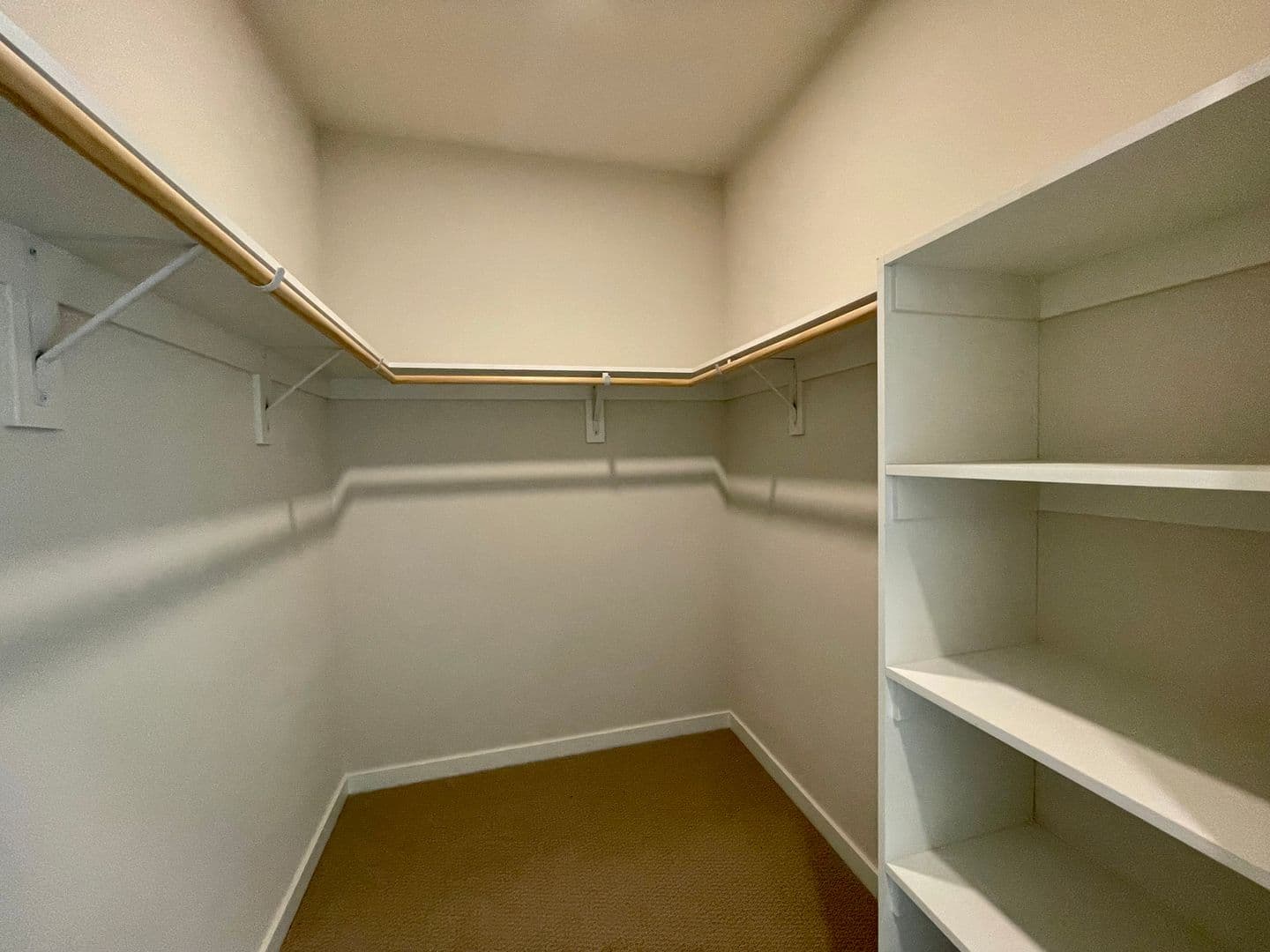 Greenfield Apartment: 4220 Layton Avenue