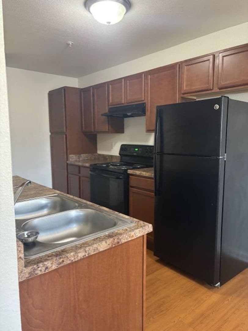 Evansville Apartment: 1952 Colts Lane
