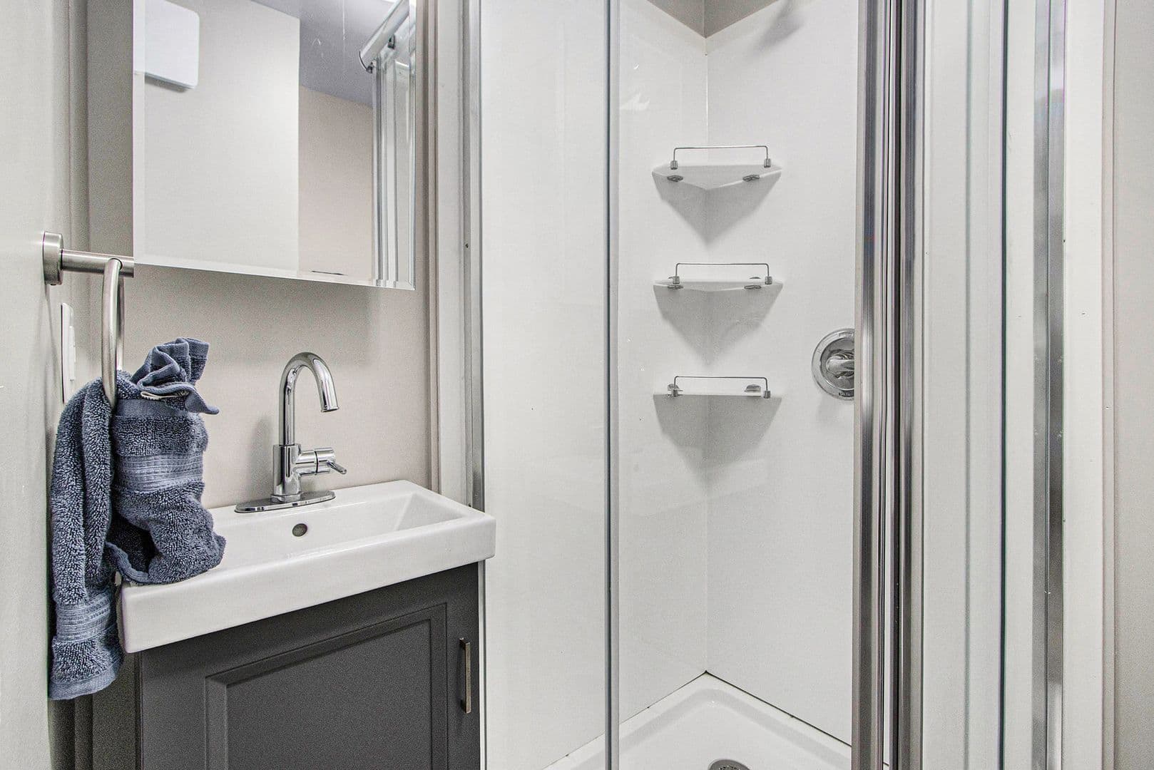 Kalamazoo Apartment: 728 W Lovell St - #2