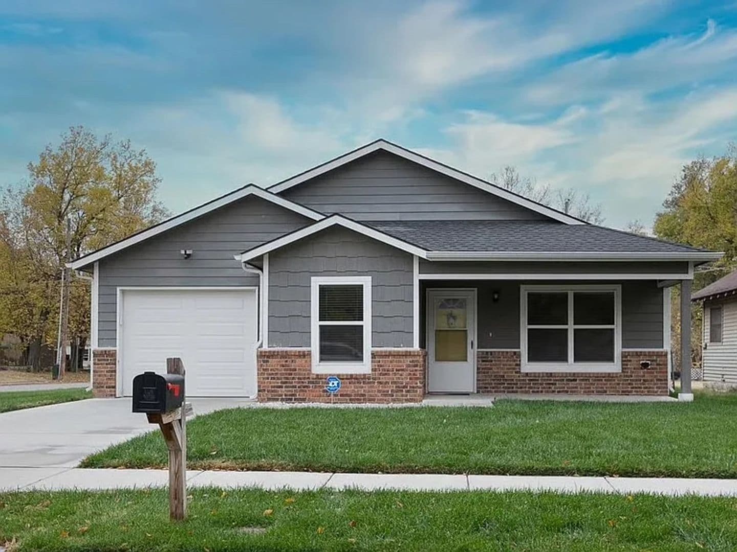 Wichita House: 1101 N Poplar Ave