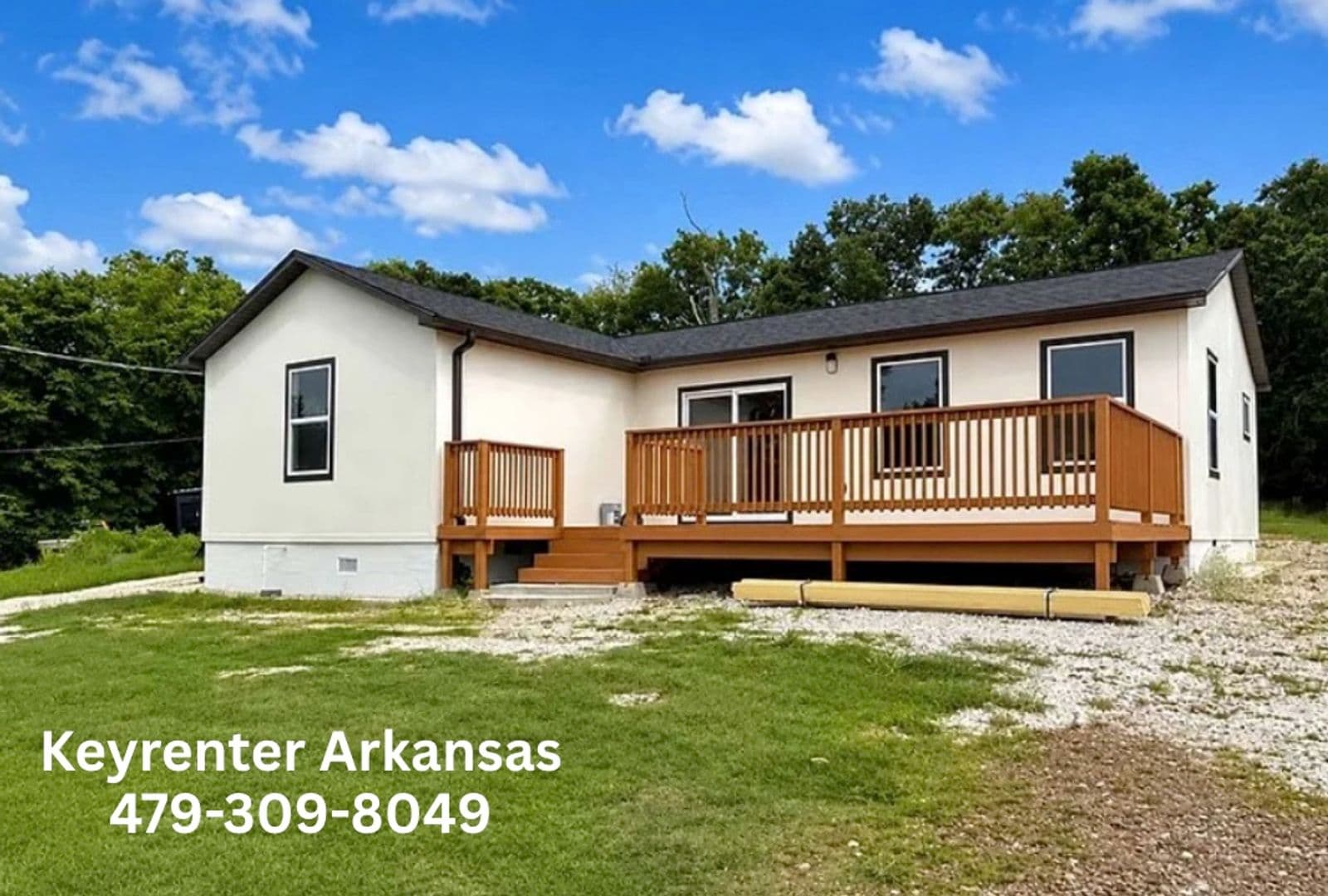 Fayetteville House: 717 W Wilson St