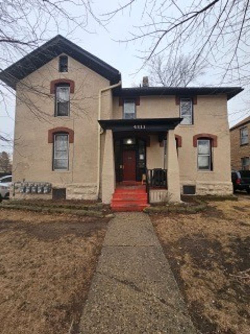 Milwaukee Apartment: 4211 W. Vliet Street