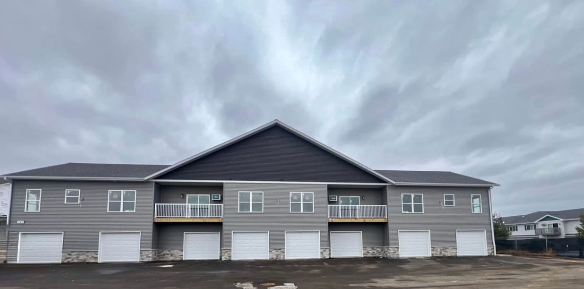 Plover Apartment: 721 Meridian Dr