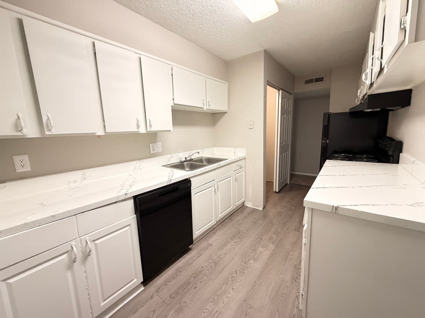 Jacksonville Apartment: 2681 University Blvd N