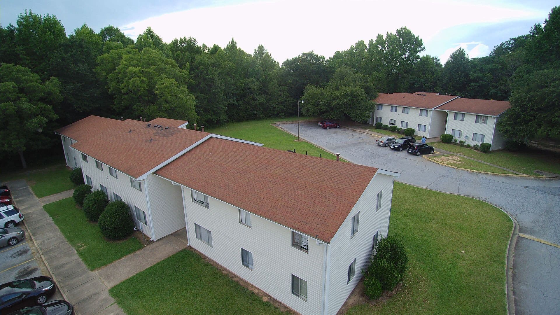 Woodruff Apartment: 100 Eastland Dr