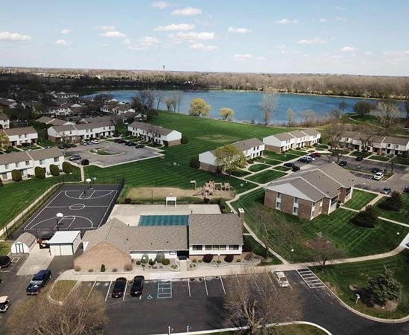 Saginaw Apartment: 4070 Green Isle Way