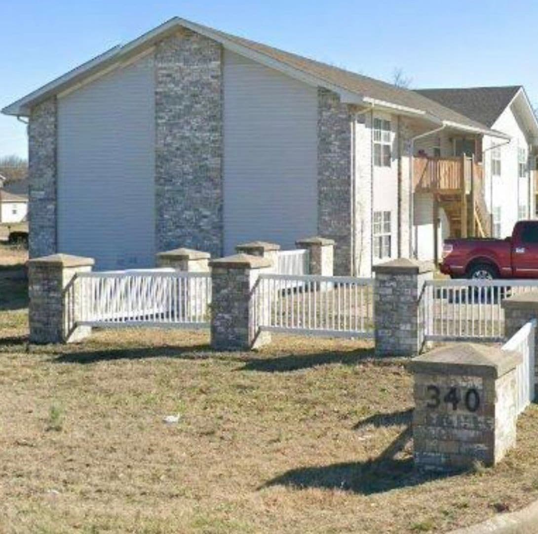 Bolivar Apartment: 340 W Aldrich