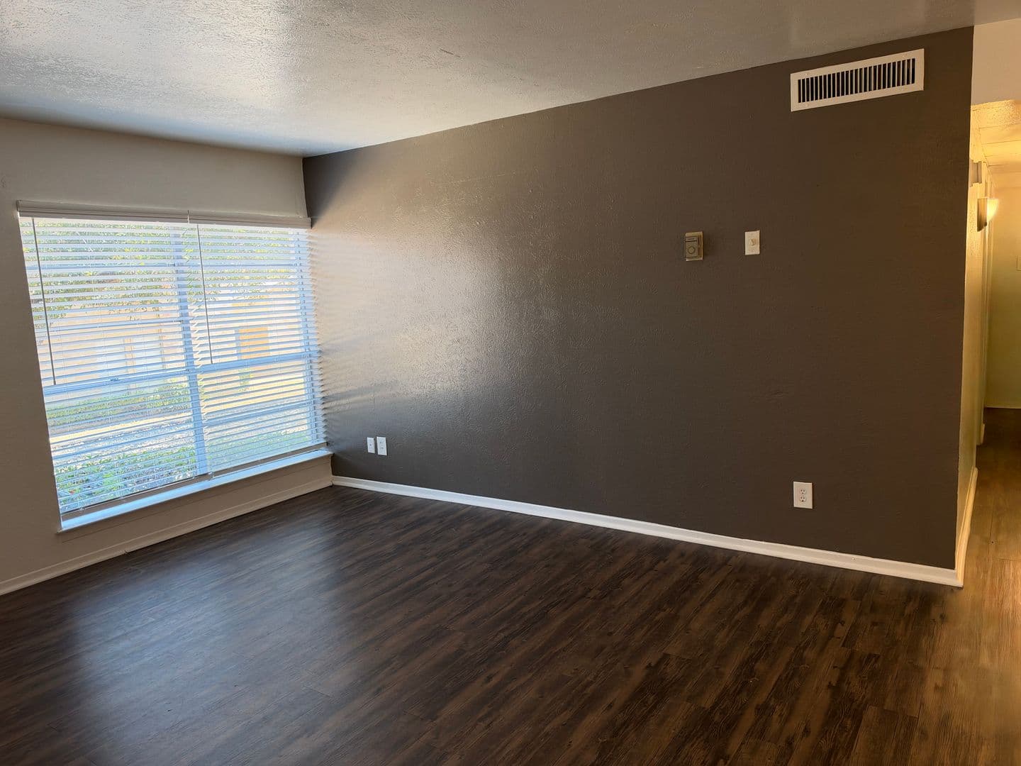 Dallas Apartment: 6864 Larmanda St