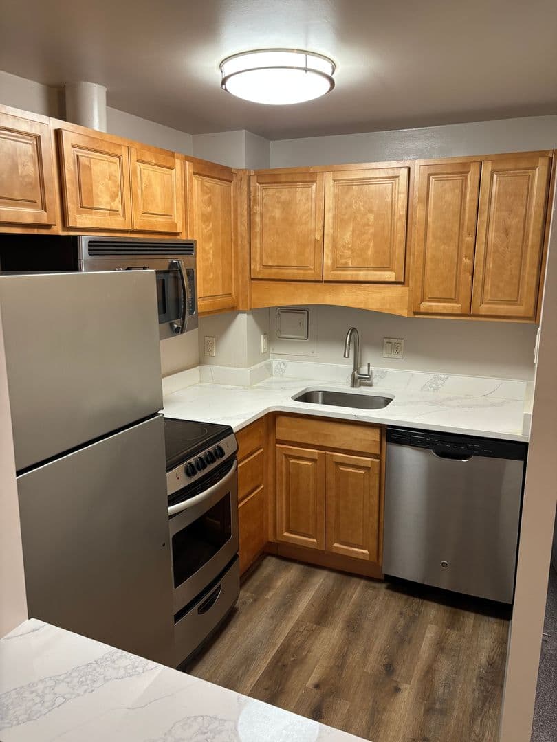Pittsburgh Apartment: 5 Grandview Avenue