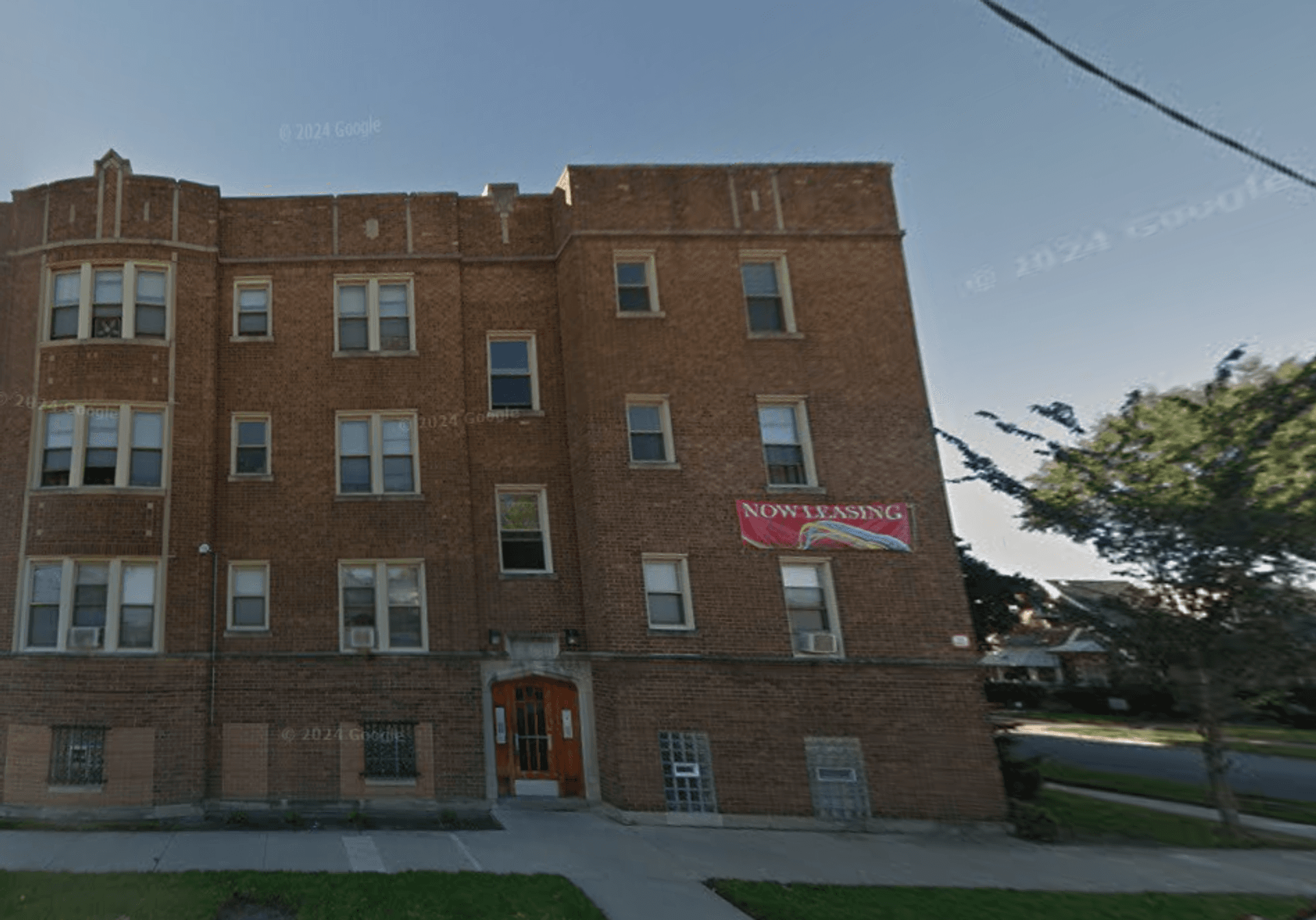 Chicago Apartment: 535 E 102nd St