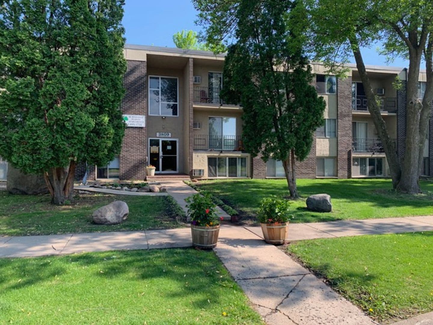 Burnsville Apartment: 3809 Sibley Street