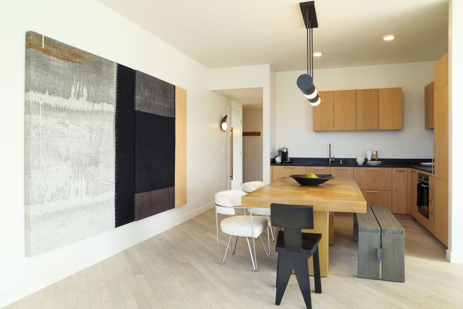 Los Angeles Apartment: 1550 N. El Centro Ave.