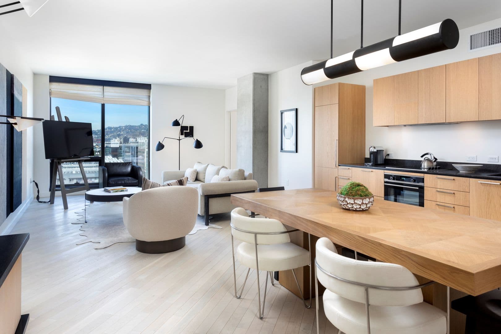 Los Angeles Apartment: 1550 N. El Centro Ave.
