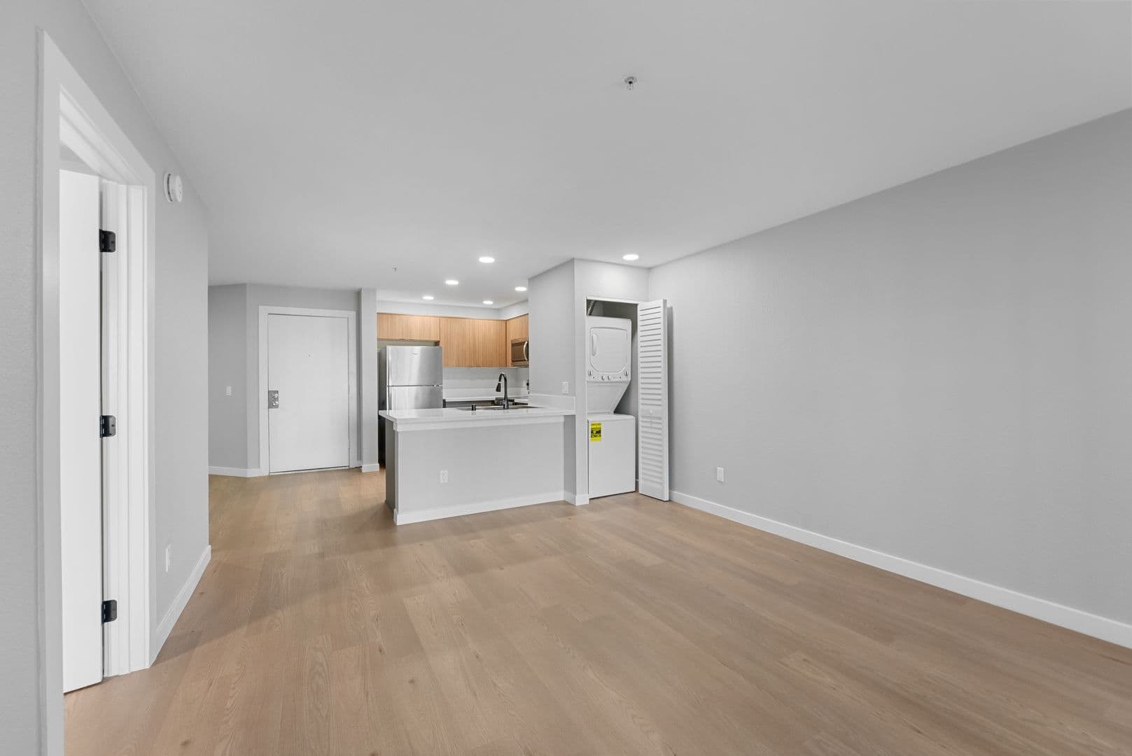 Costa Mesa Apartment: 2855 Pinecreek Drive