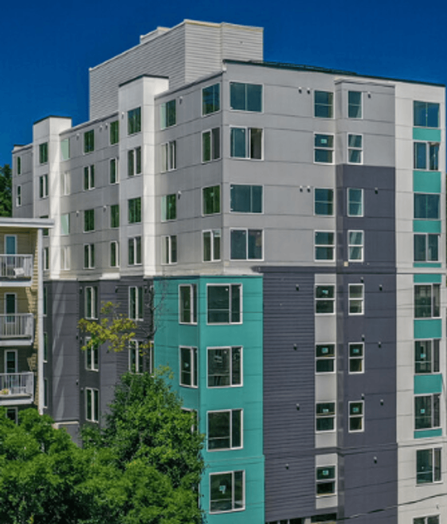 Seattle Apartment: 3050 SW Avalon Way
